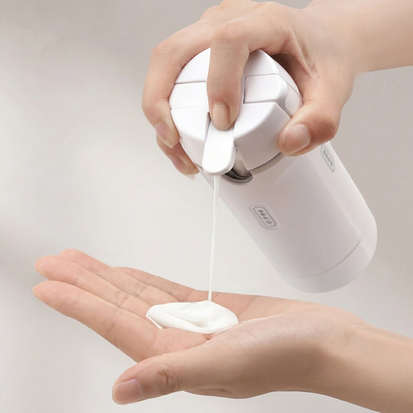 Gadegio™ 4-in-1 Smart Travel Dispenser
